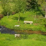 Peaceful Near בית נופש *