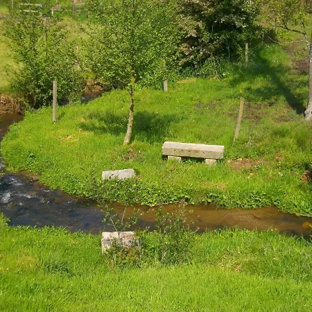 Сasa de vacaciones Cosy With Private Garden In Normandy Isigny-le-Buat
