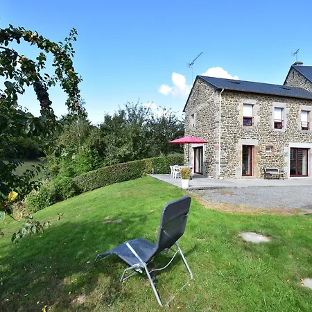 Peaceful Near Σπίτι διακοπών