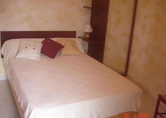 Peaceful Near * Isigny-le-Buat